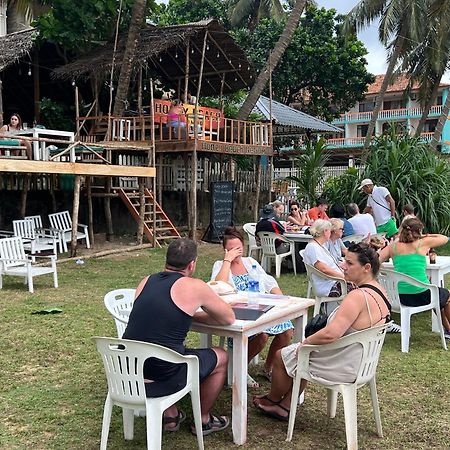 Honey Beach Hostel 尼甘布 外观 照片