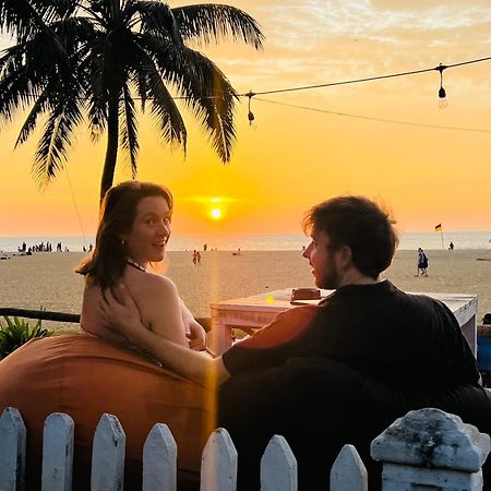 Honey Beach Hostel 尼甘布 外观 照片