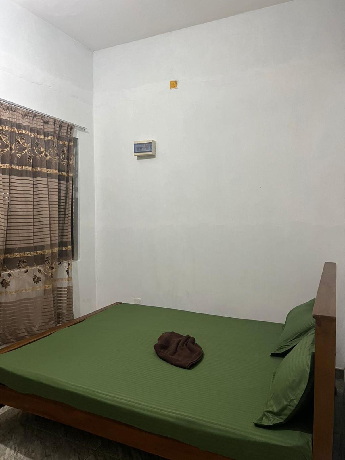 Honey Beach Hostel 尼甘布 外观 照片