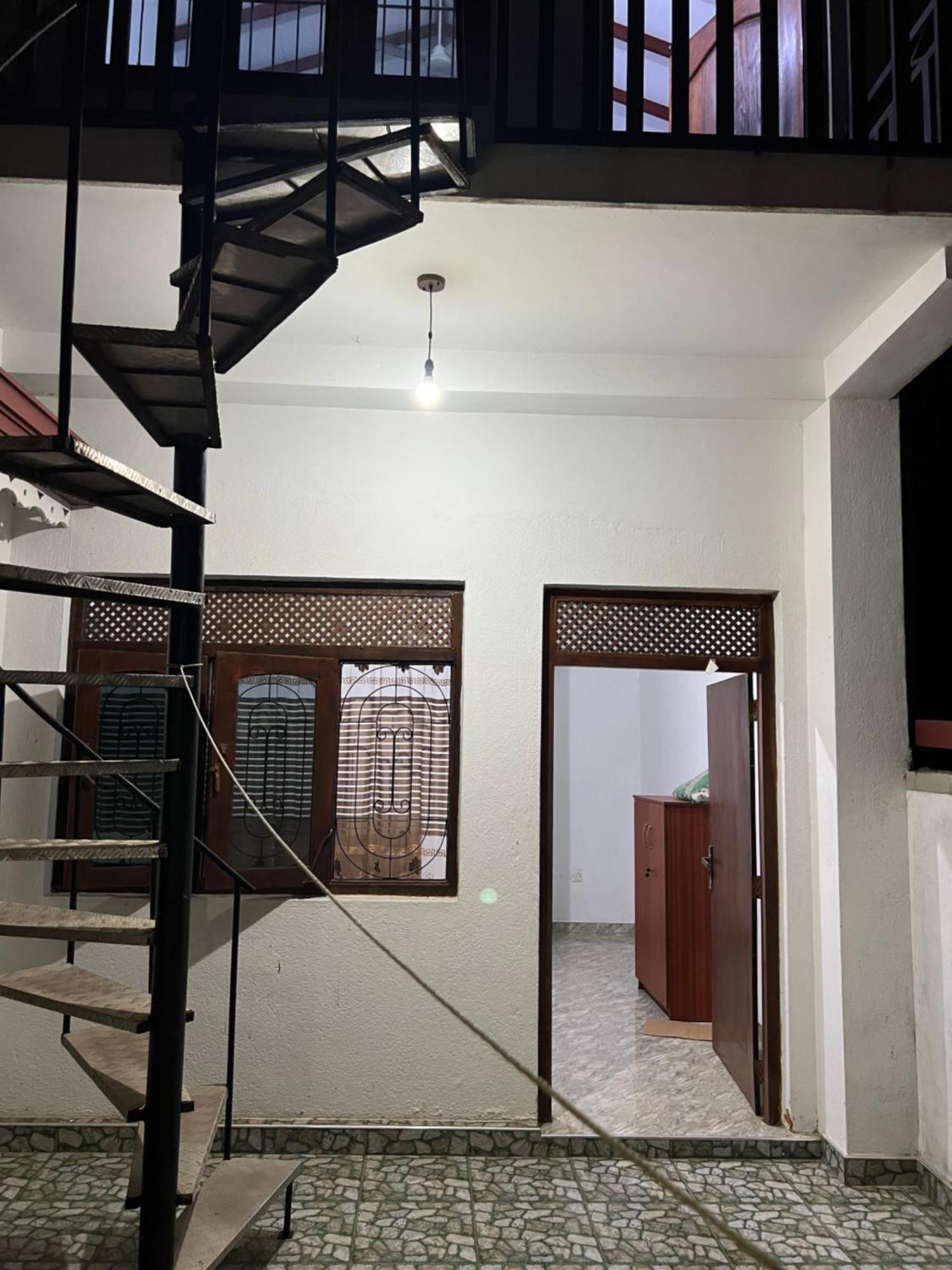 Honey Beach Hostel 尼甘布 外观 照片