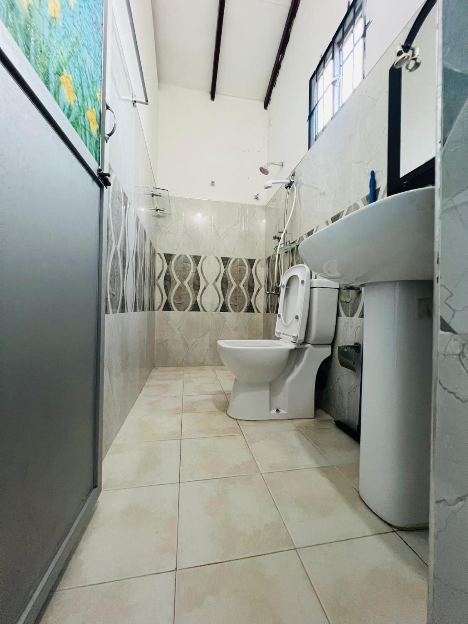 Honey Beach Hostel 尼甘布 外观 照片